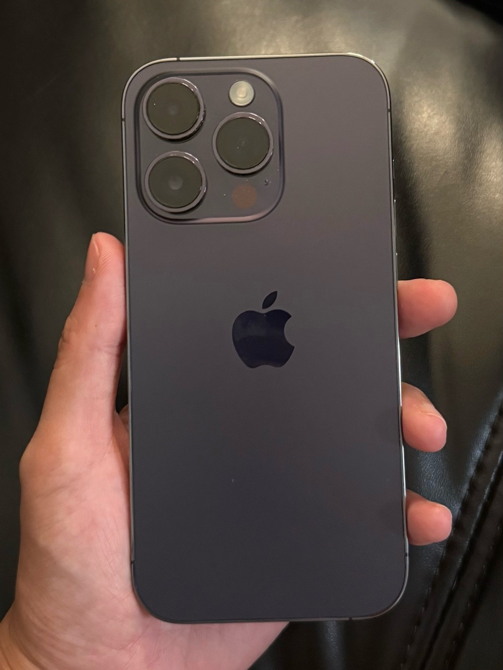 Apple iPhone in Deep Purple with Black Accents 128 GB